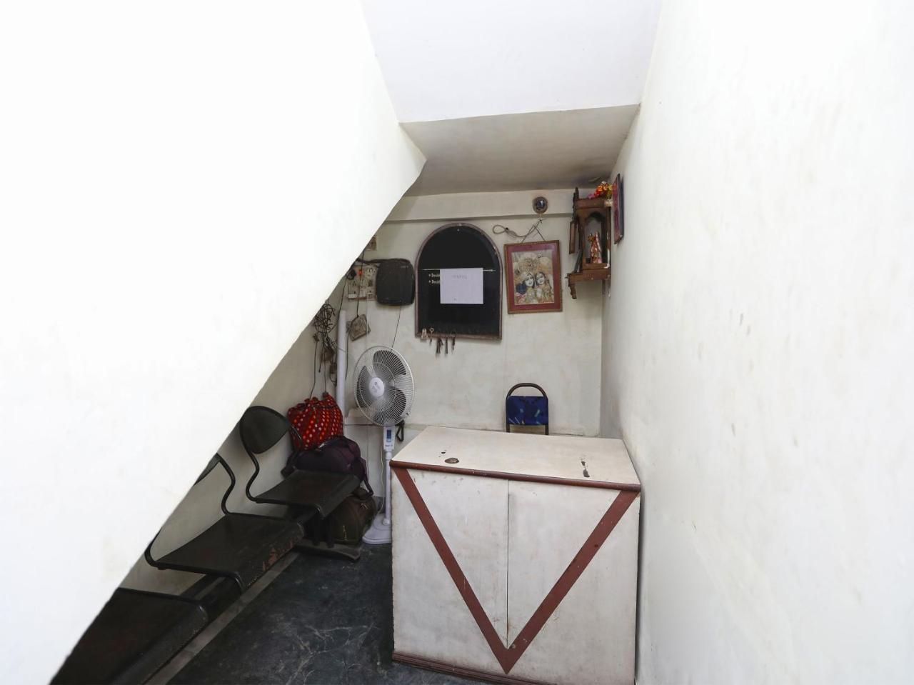 Oyo 13906 Vinita Inn Santragachi Buitenkant foto