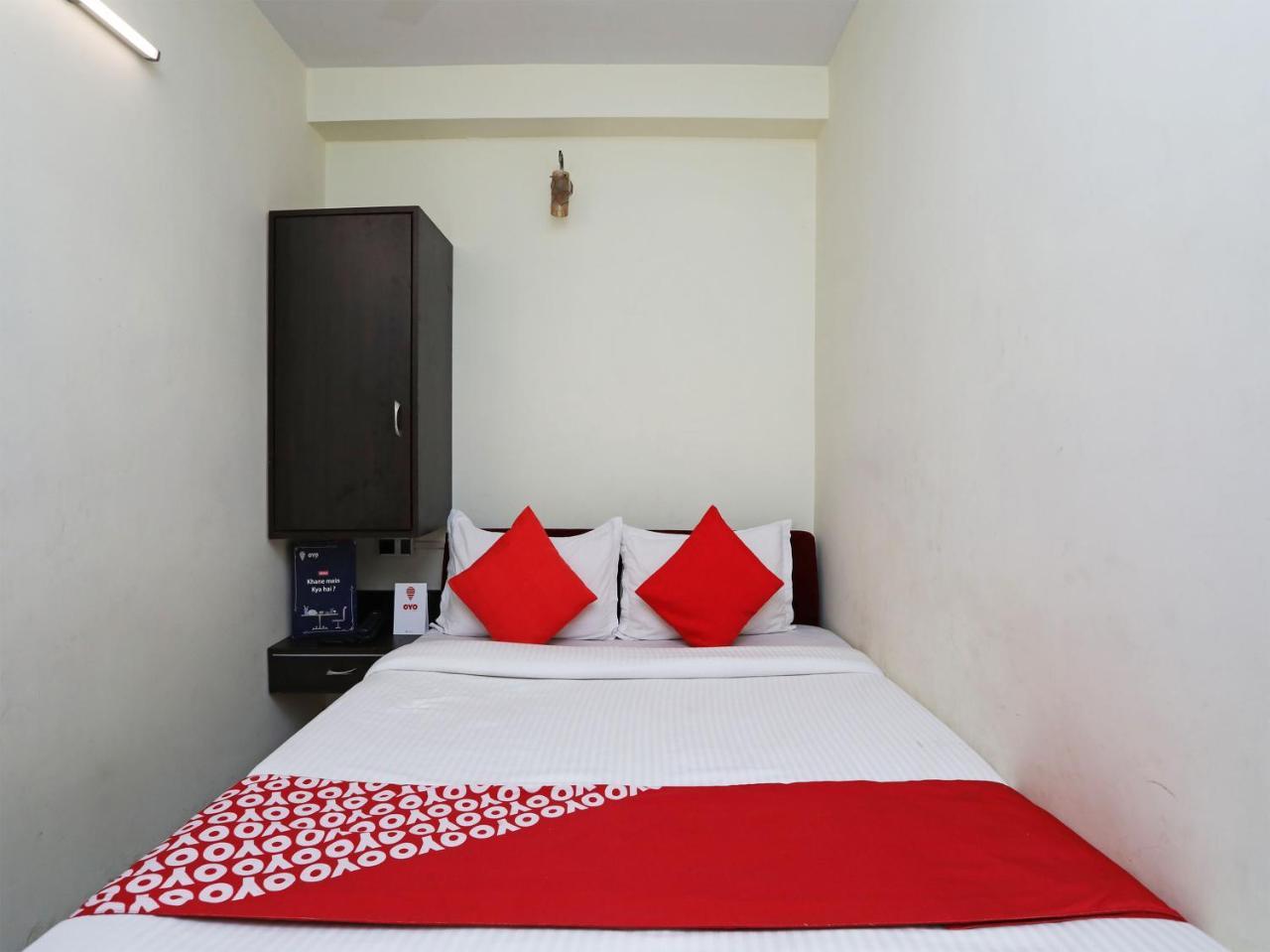 Oyo 13906 Vinita Inn Santragachi Buitenkant foto