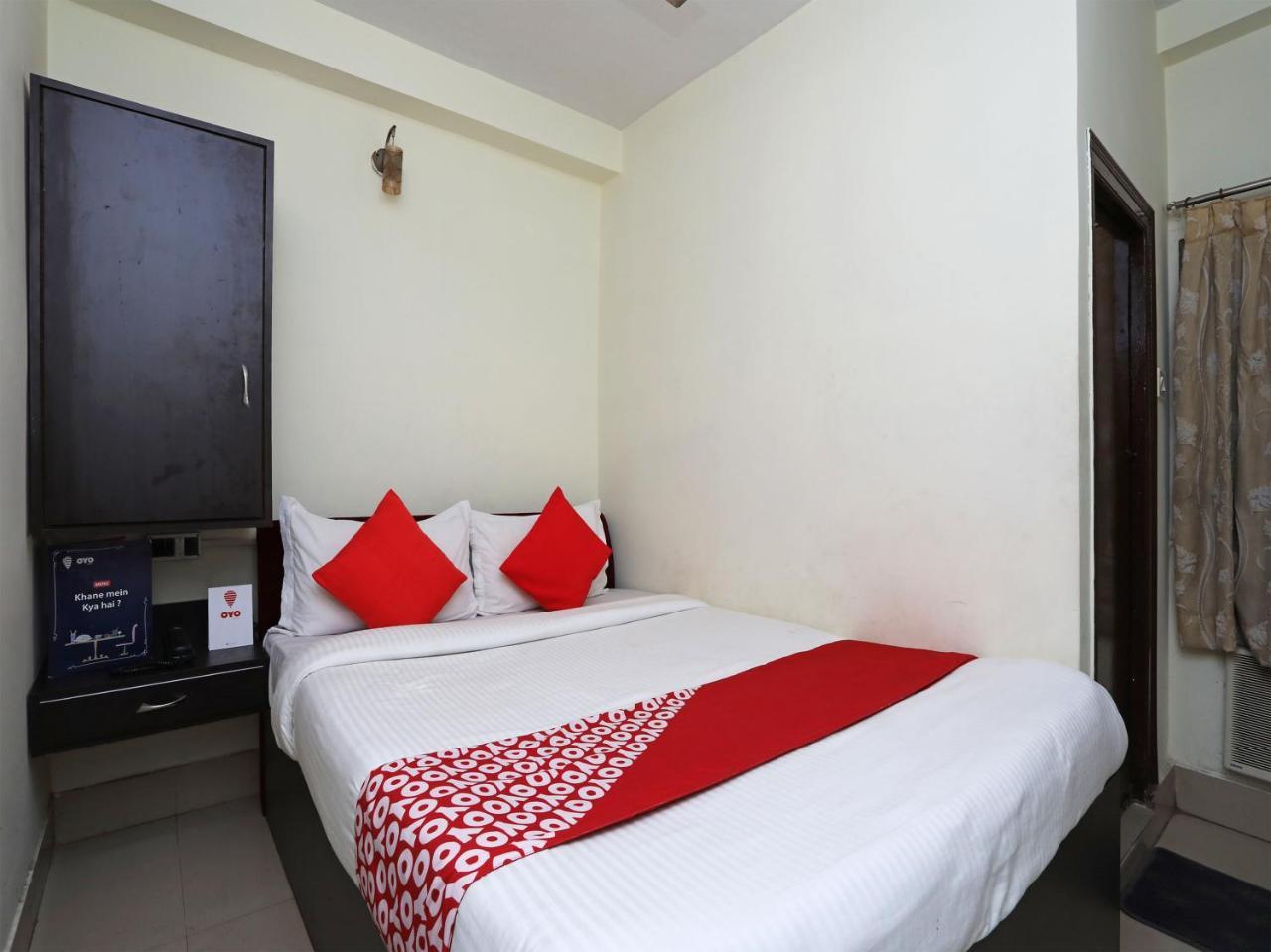 Oyo 13906 Vinita Inn Santragachi Buitenkant foto