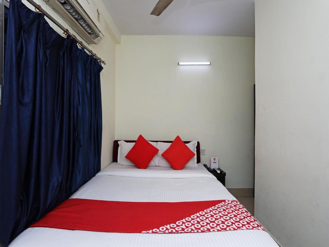 Oyo 13906 Vinita Inn Santragachi Buitenkant foto